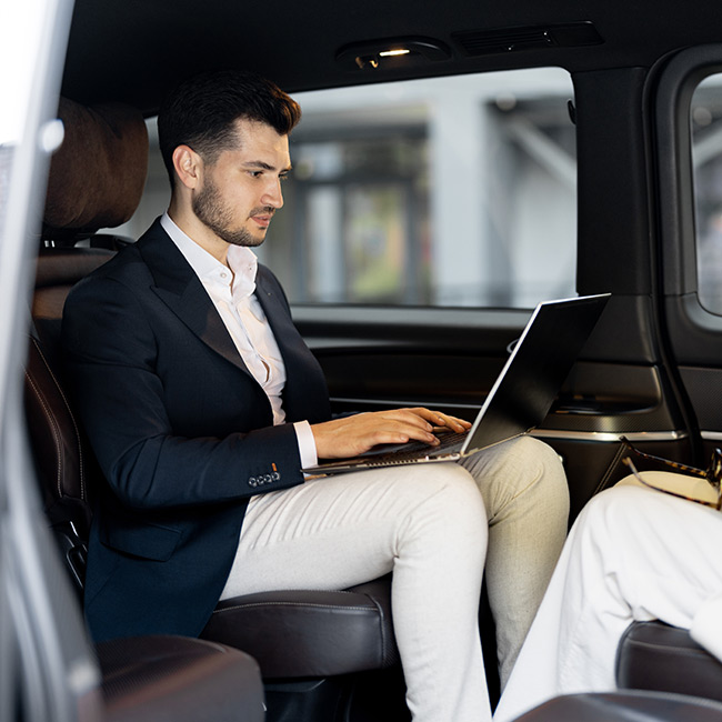 Corporate-transport-2